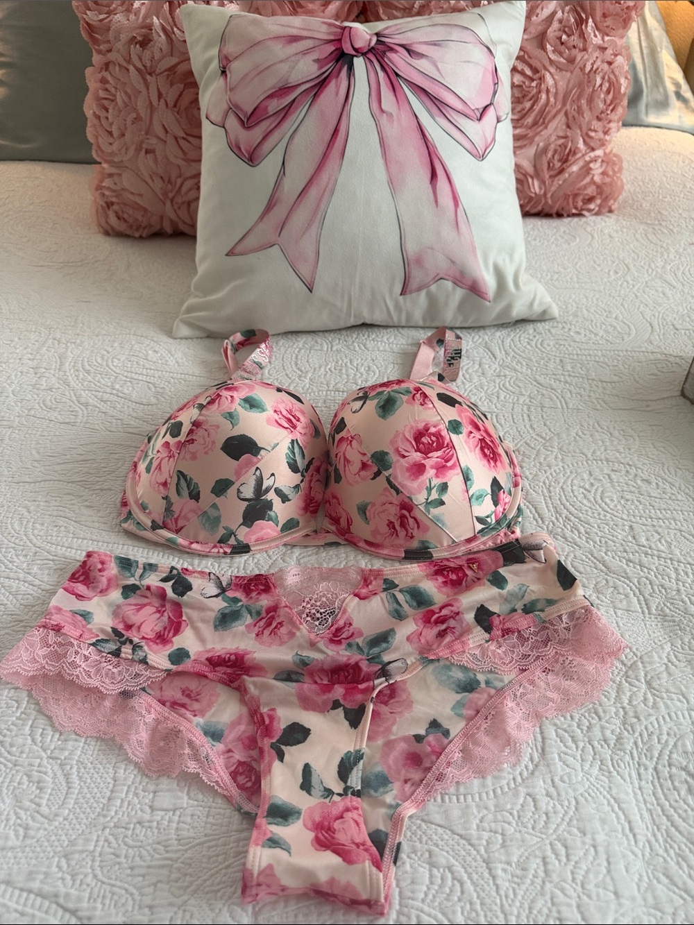 NWT Victoria's Secret Pink Floral Lace Push-Up Bra & Brief Set